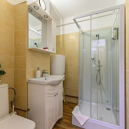 Jad Apartments - Spitalul Judetean Brasov アパート *