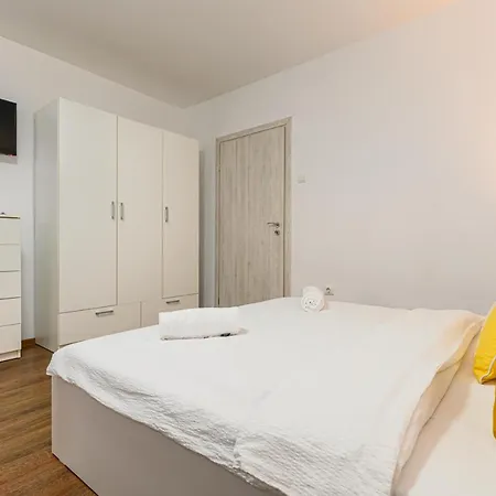 Jad Apartments - Spitalul Judetean Brasov ブラショフ