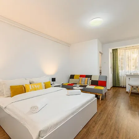 Jad Apartments - Spitalul Judetean Brasov アパート *