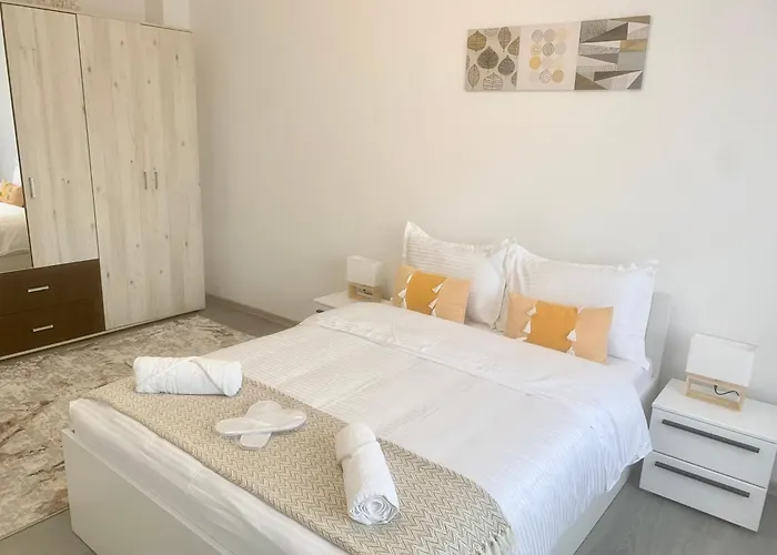 Jad Family & Calea Bucuresti Appartement *